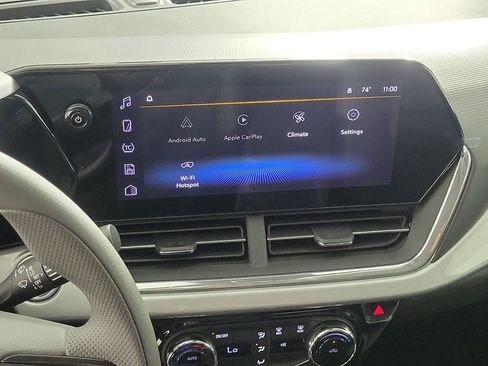 New 2026 Chevrolet Trax LT image 17