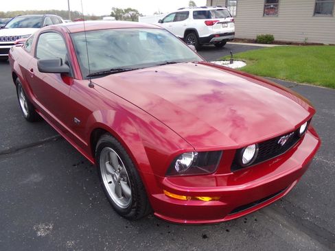 Used 2005 Ford Mustang GT RWD image 7