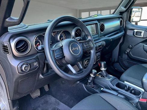Used 2023 Jeep Wrangler Unlimited Sport AWD/4WD image 12