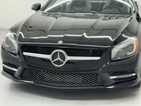 Used 2014 Mercedes-Benz SL 550 image 21