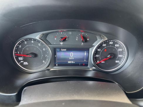 Used 2024 GMC Terrain SLE AWD/4WD image 18