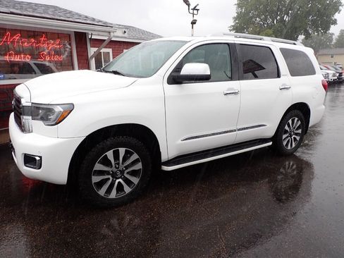Used 2018 Toyota Sequoia Limited w/ Safety & Convenience Package AWD/4WD image 3