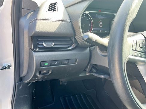 Used 2023 Nissan Sentra SV image 10