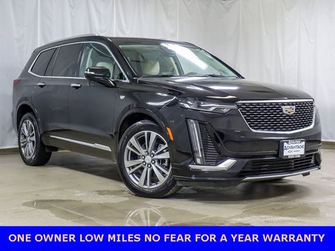 Used 2021 Cadillac XT6 Premium Luxury image 2