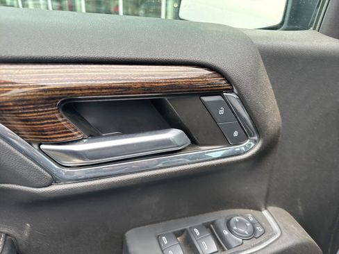 Used 2024 GMC Sierra 1500 SLE image 12