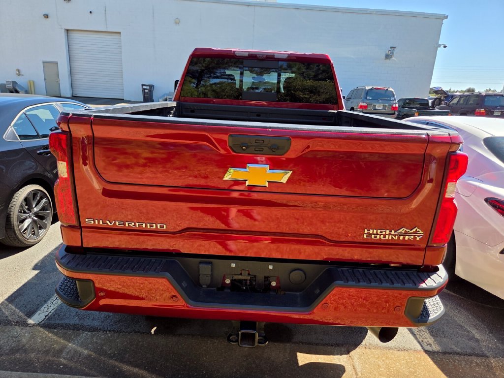 Used 2022 Chevrolet Silverado 2500 High Country w/ Z71 Off-Road Package AWD/4WD image 10