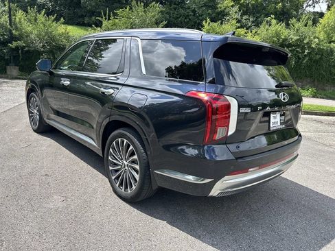 Used 2023 Hyundai Palisade Calligraphy w/ Cargo Package FWD image 5