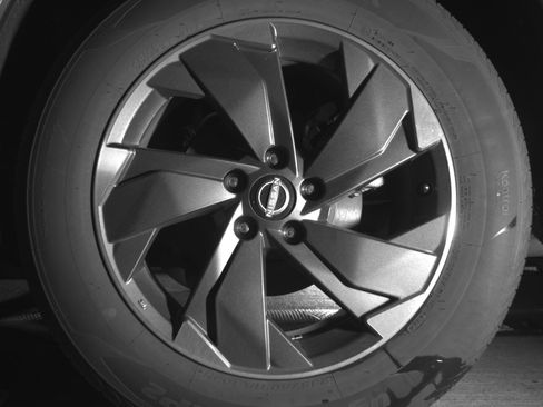 Used 2025 Nissan Rogue SV image 14