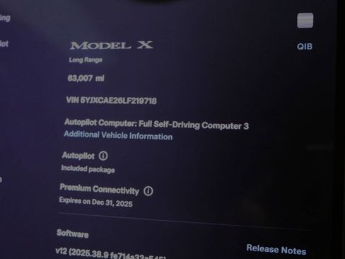 Used 2020 Tesla Model X image 48