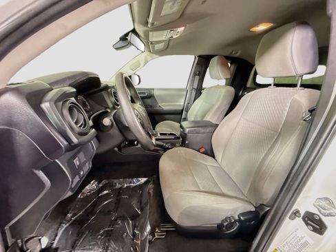 Used 2021 Toyota Tacoma SR RWD image 21