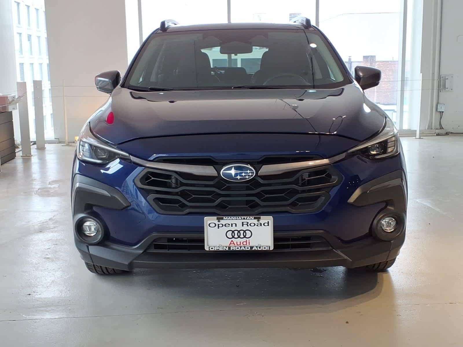 Used 2024 Subaru Crosstrek 2.5i Limited AWD/4WD image 2