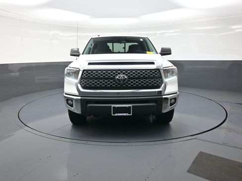 Used 2018 Toyota Tundra SR5 image 8