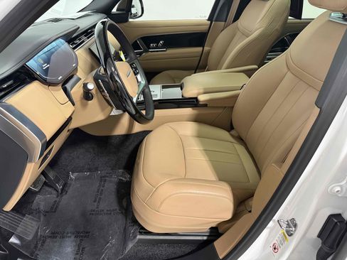 Used 2025 Land Rover Range Rover Long Wheelbase Autobiography image 23