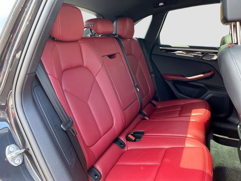 Used 2023 Porsche Macan Turbo AWD/4WD image 34