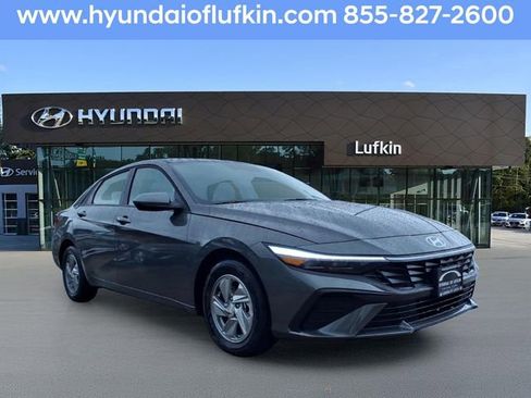 New 2026 Hyundai Elantra SE FWD image 1