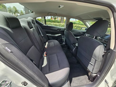 Used 2025 Nissan Altima 2.5 SV image 26