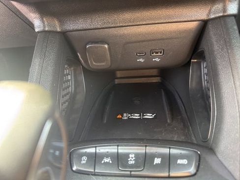 Used 2024 Chevrolet TrailBlazer LT w/ Convenience Package AWD/4WD image 19