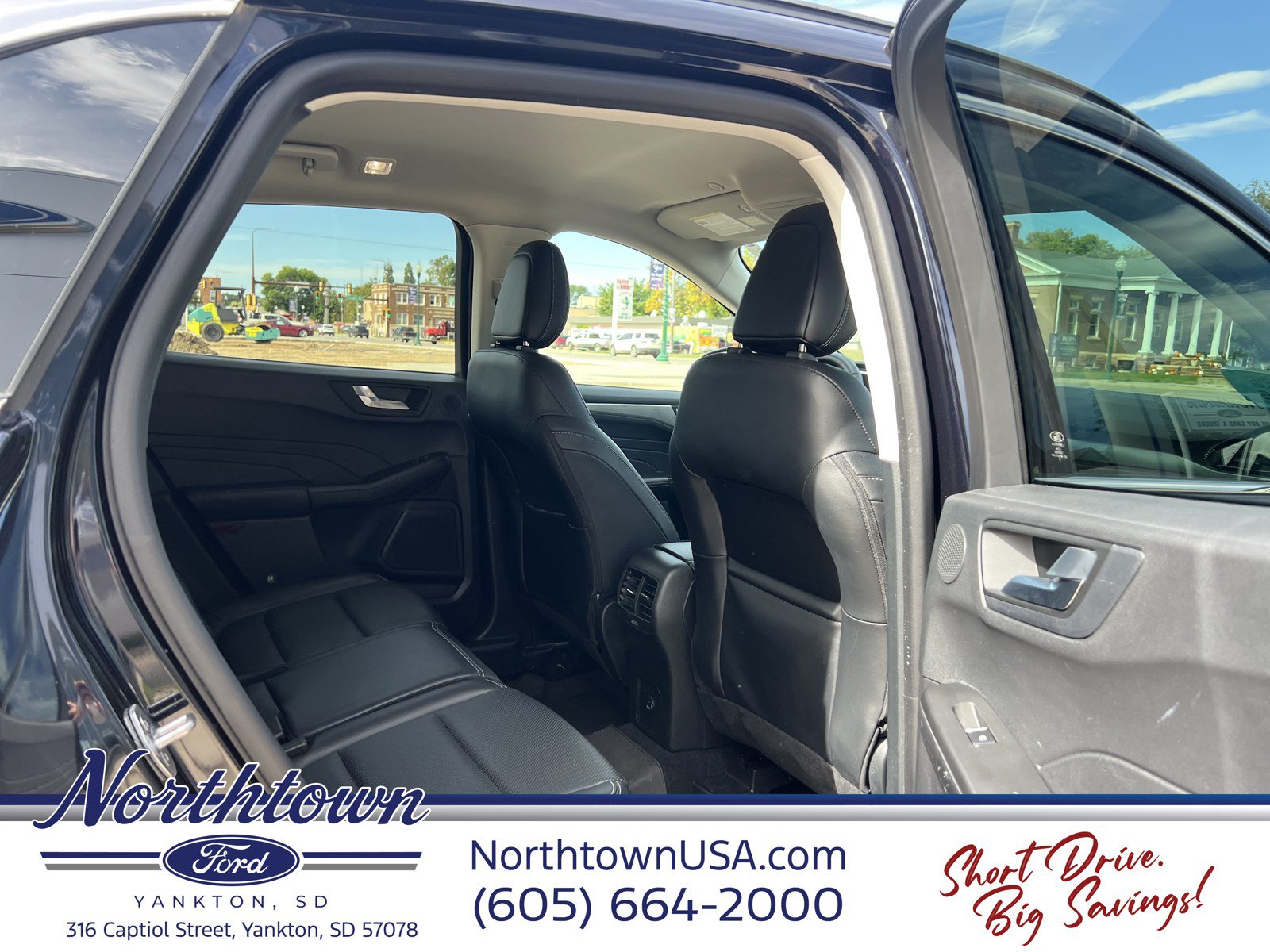 Used 2021 Ford Escape Titanium w/ Class II Trailer Tow Package AWD/4WD image 29