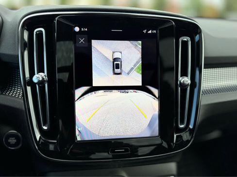 New 2026 Volvo XC40 B5 Ultra w/ Protection Package Premier image 16