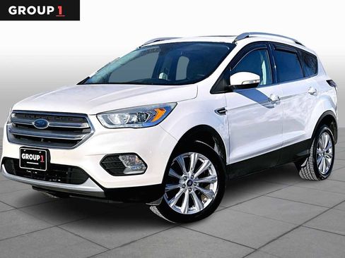 Used 2017 Ford Escape Titanium image 1
