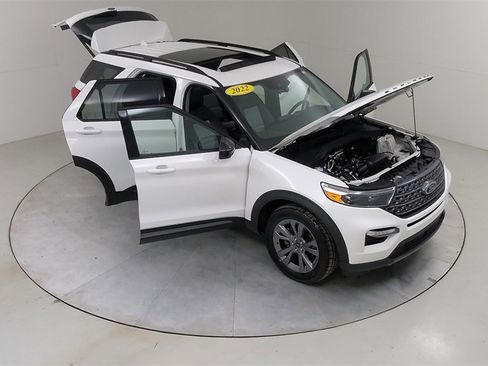 Certified 2022 Ford Explorer XLT w/ Equipment Group 202A image 48