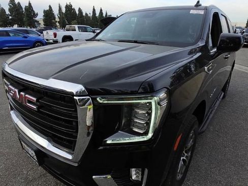 Used 2023 GMC Yukon SLE w/ Gmc Pro Safety Plus Package image 3