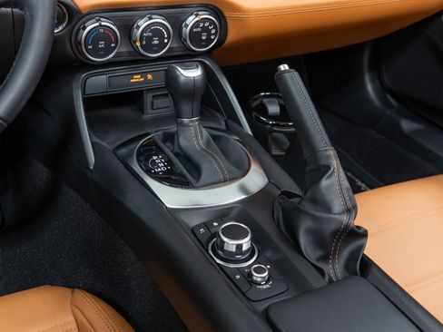 Used 2018 FIAT 124 Spider Lusso w/ Convenience Group image 21