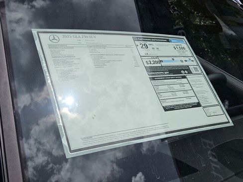 New 2025 Mercedes-Benz GLA 250 image 39