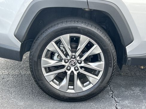 Used 2022 Toyota RAV4 XLE Premium AWD/4WD image 34