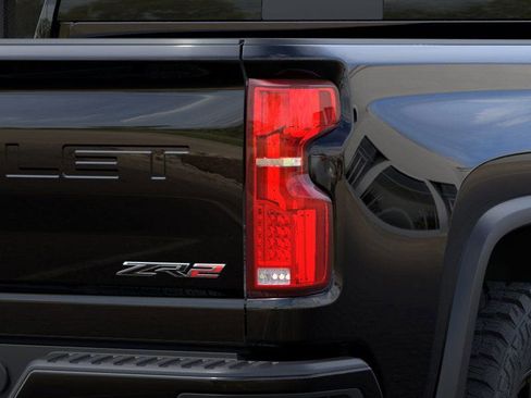 New 2026 Chevrolet Silverado 2500 ZR2 image 11