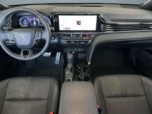 Used 2025 Toyota Camry XSE FWD image 14