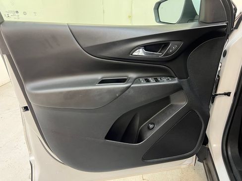Used 2022 Chevrolet Equinox LT AWD/4WD image 14