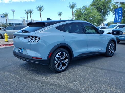 Certified 2024 Ford Mustang Mach-E Select AWD/4WD image 4