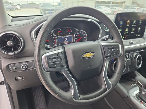 Used 2023 Chevrolet Blazer LT w/ Convenience Package FWD image 17