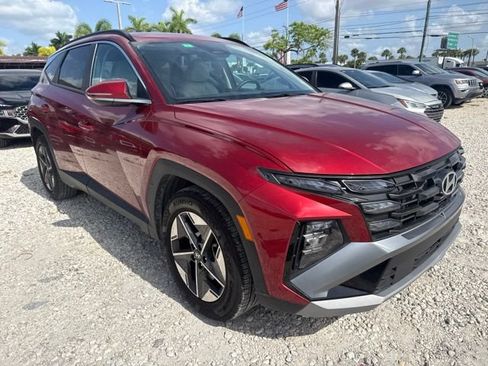 Used 2025 Hyundai Tucson SEL FWD image 3