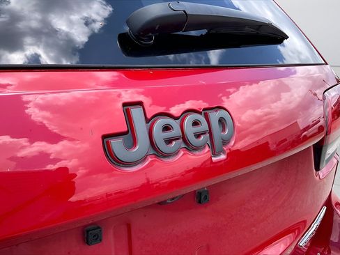 Used 2021 Jeep Grand Cherokee Trailhawk w/ Trailhawk Luxury Group AWD/4WD image 33