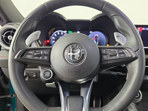 Used 2025 Alfa Romeo Tonale Tributo Italiano AWD/4WD image 21