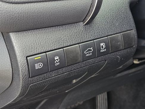 Used 2024 Toyota Camry SE FWD image 16