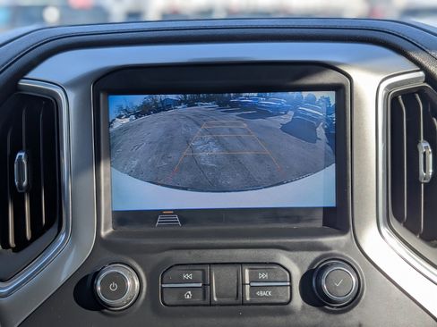 Used 2020 Chevrolet Silverado 1500 LT image 3