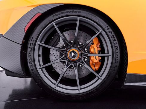 Used 2019 McLaren Senna RWD image 53