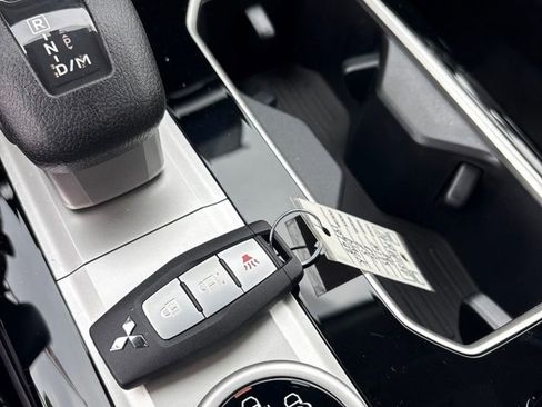 New 2026 Mitsubishi Outlander ES FWD image 34