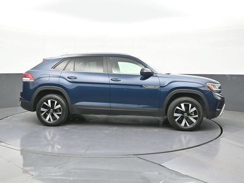 Used 2022 Volkswagen Atlas Cross Sport SE AWD/4WD image 18