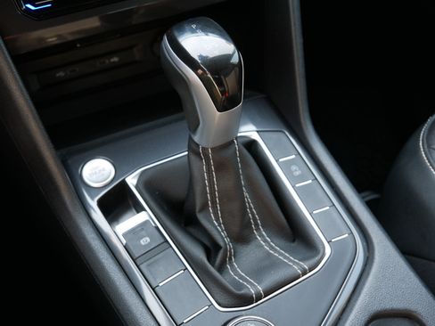 Certified 2024 Volkswagen Tiguan SE AWD/4WD image 24