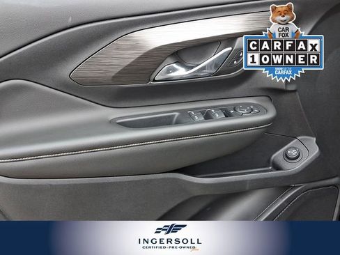 Used 2022 GMC Terrain SLE w/ Driver Convenience Package image 16