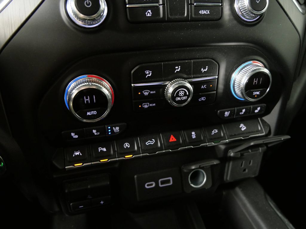 Used 2021 GMC Sierra 1500 Denali w/ Technology Package AWD/4WD image 28