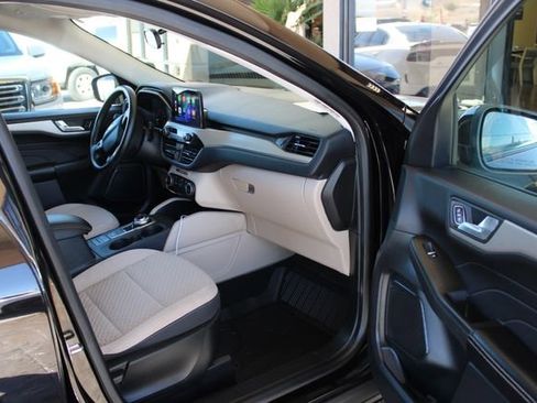 Used 2021 Ford Escape SE AWD/4WD image 19