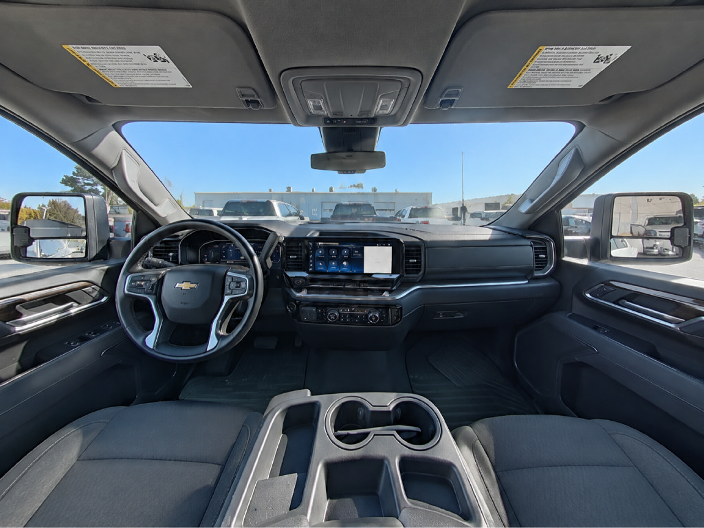 Used 2024 Chevrolet Silverado 2500 LT AWD/4WD image 10