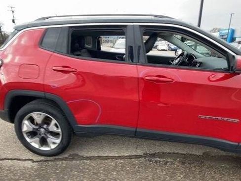 Used 2019 Jeep Compass Limited AWD/4WD image 3