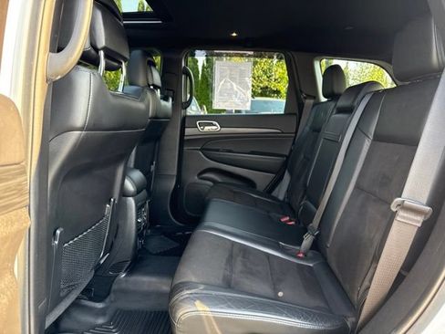 Used 2021 Jeep Grand Cherokee Laredo X AWD/4WD image 16