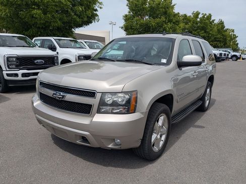 Used 2007 Chevrolet Tahoe LTZ w/ LTZ Preferred Equipment Group AWD/4WD image 10